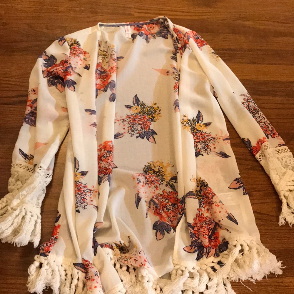 floral kimono, size small, worn once